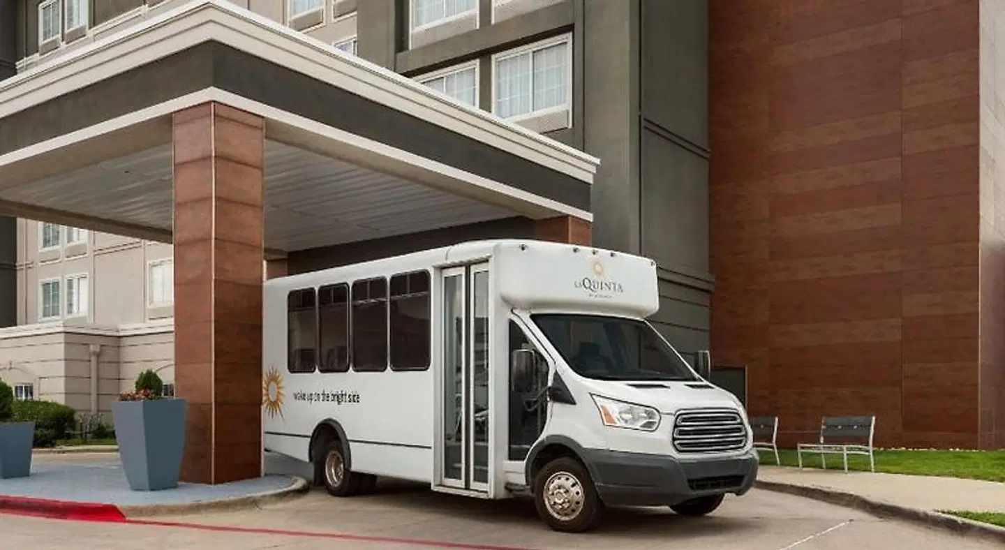 La Quinta Inn & Suites by Wyndham Arlington North 6 Flags Dr SPORTS_AND_LEISURE