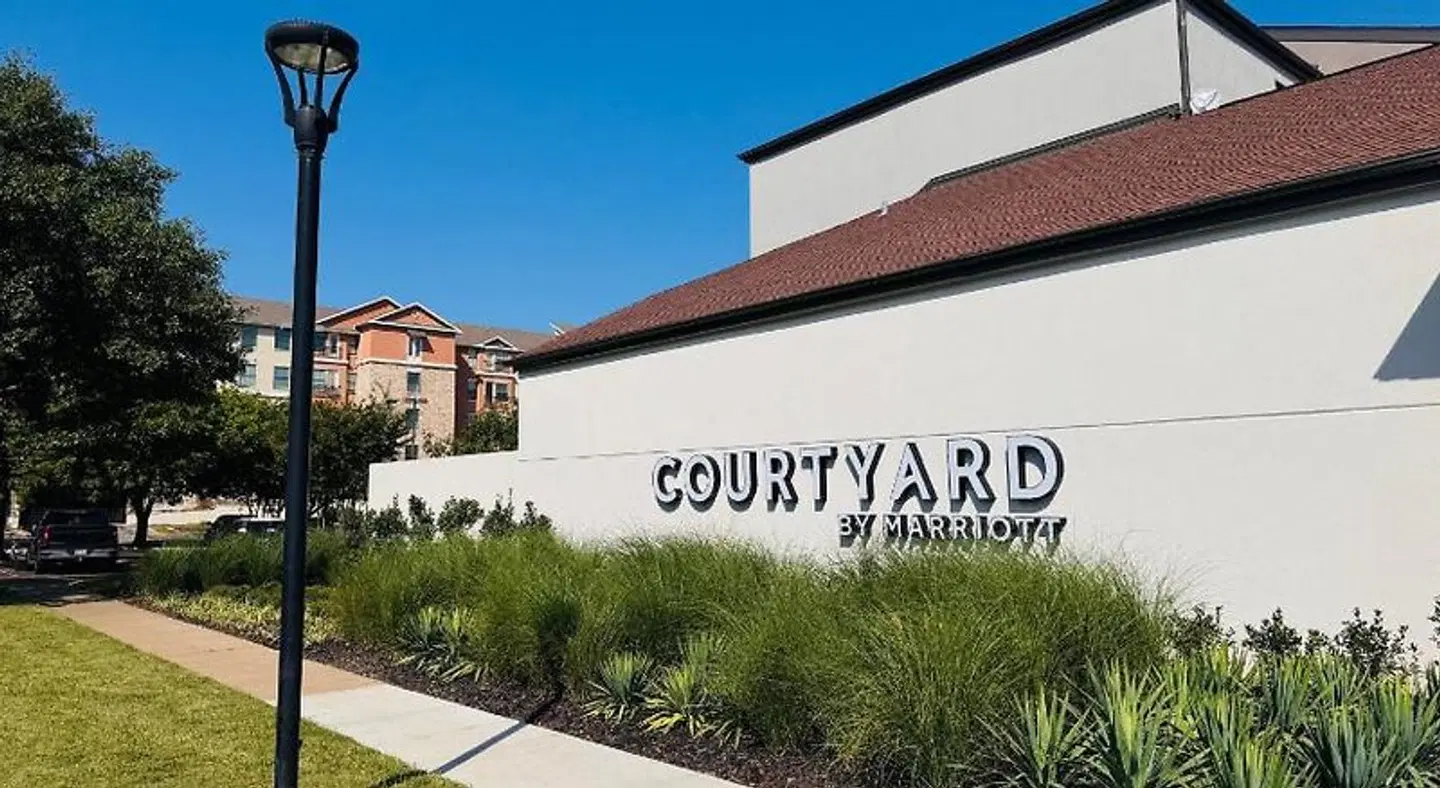 Courtyard by Marriott Waco EXTERIOR
