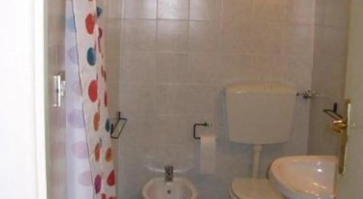 B&B MediNaples Badezimmer