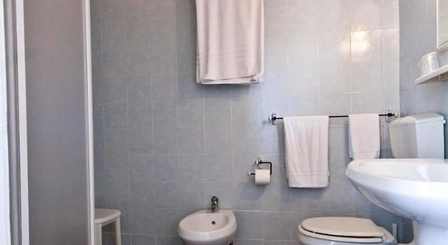 B&B MediNaples Badezimmer