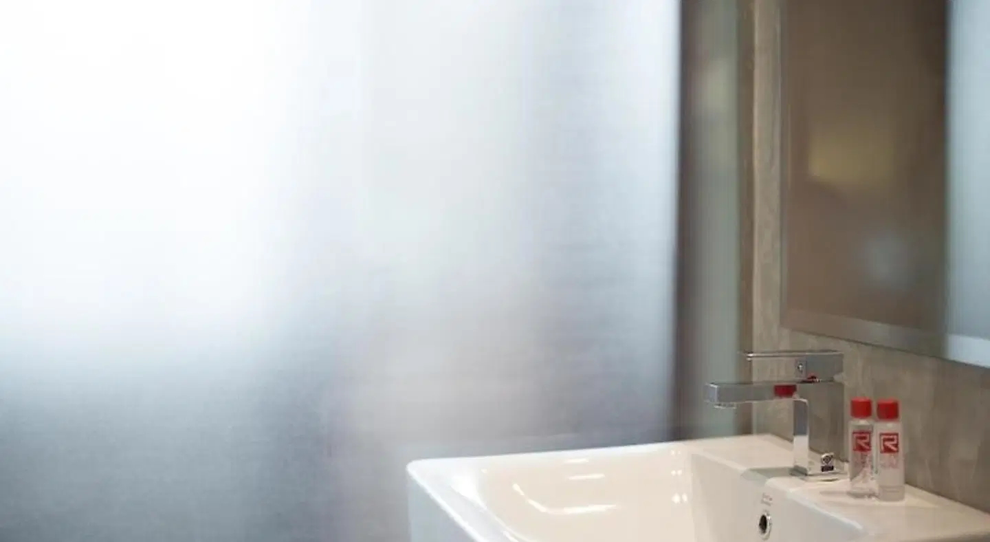Ruamchitt Plaza Hotel Badezimmer