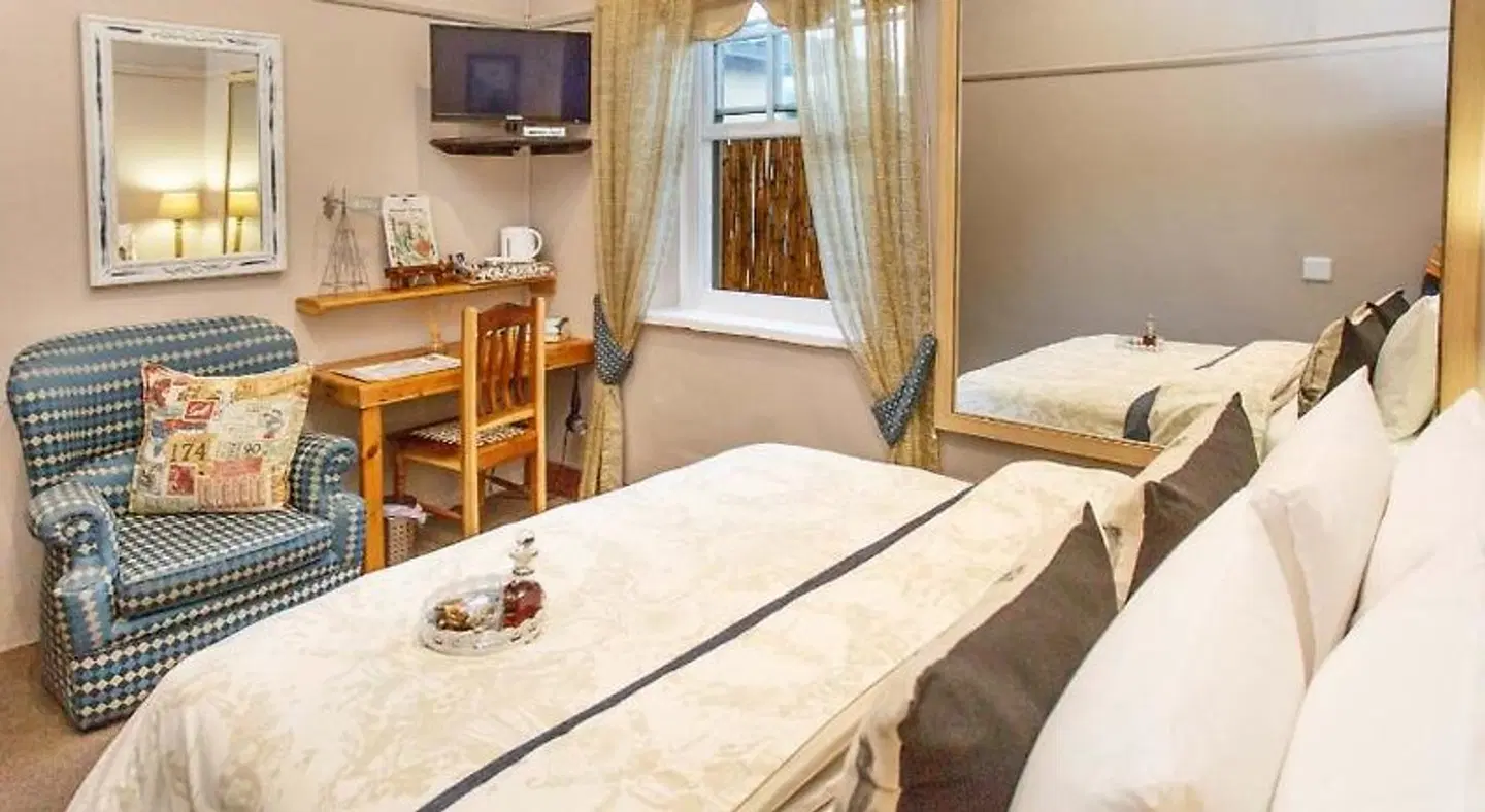 Riverside Lodge ROOM_EXAMPLE