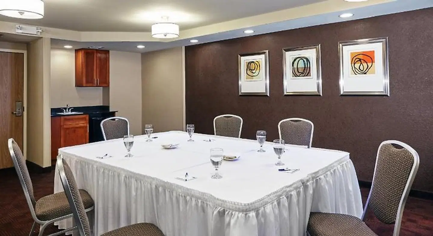 Holiday Inn Express Hampton - Coliseum Central by IHG Konferenz