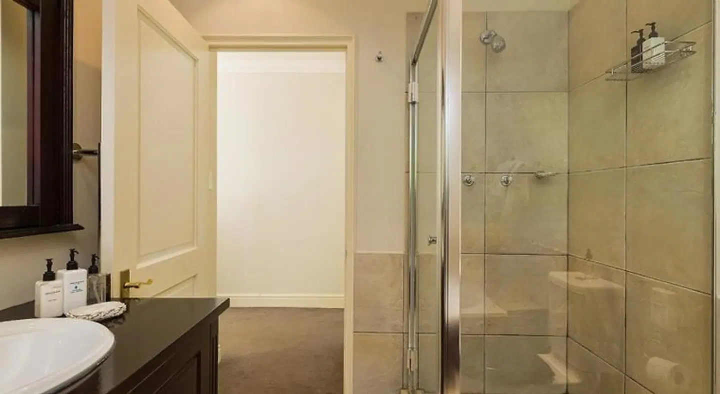Fernwood Manor Boutique Guest House Badezimmer