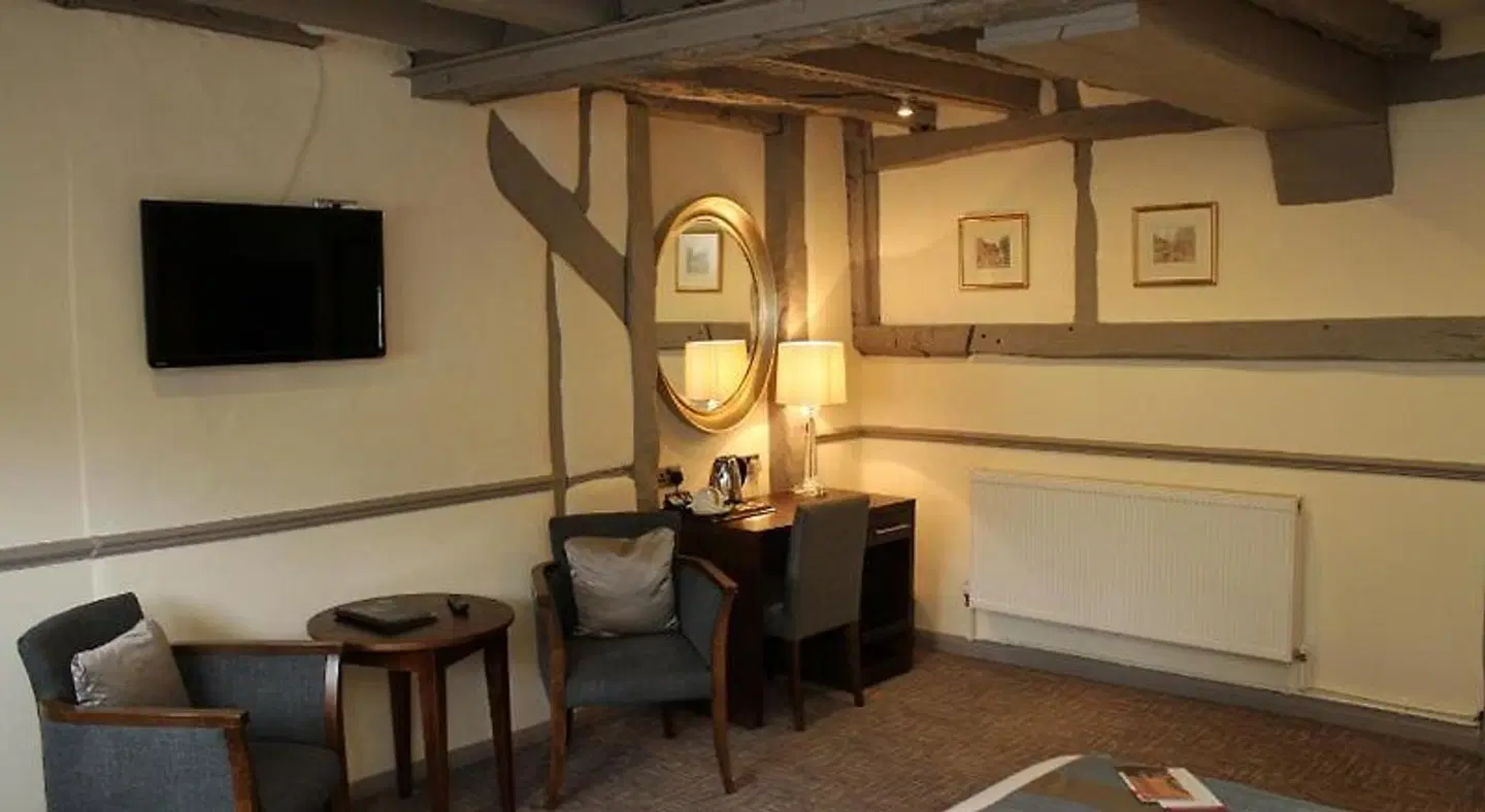 The Legacy Rose & Crown ROOM_EXAMPLE