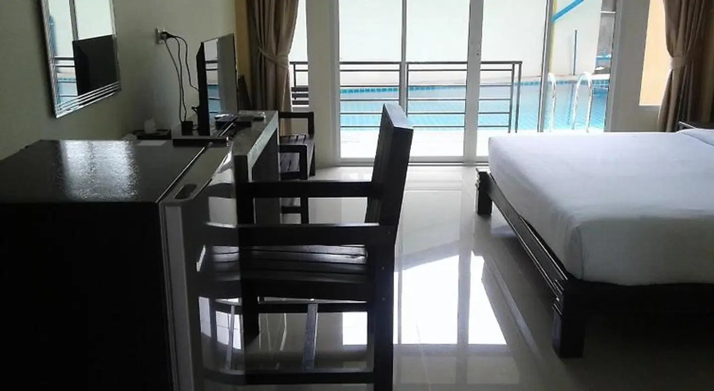 Khaolak Suthawan Resort Hallenbad