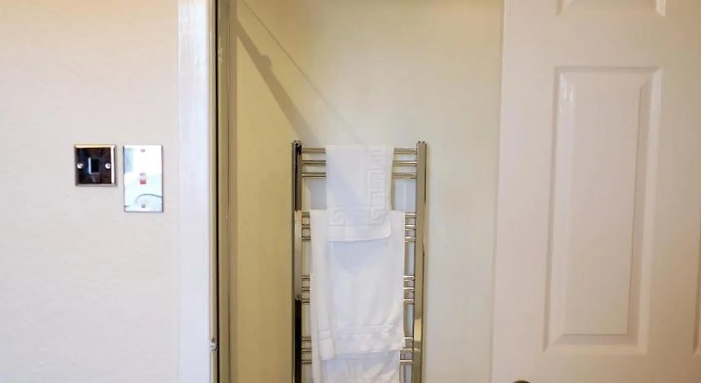Ravenswood Guest House Badezimmer