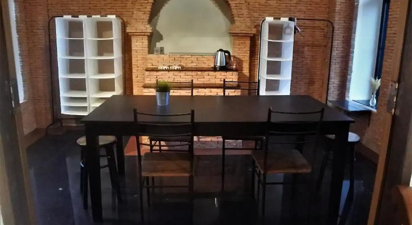 HI Karon Beach Hotel Bar