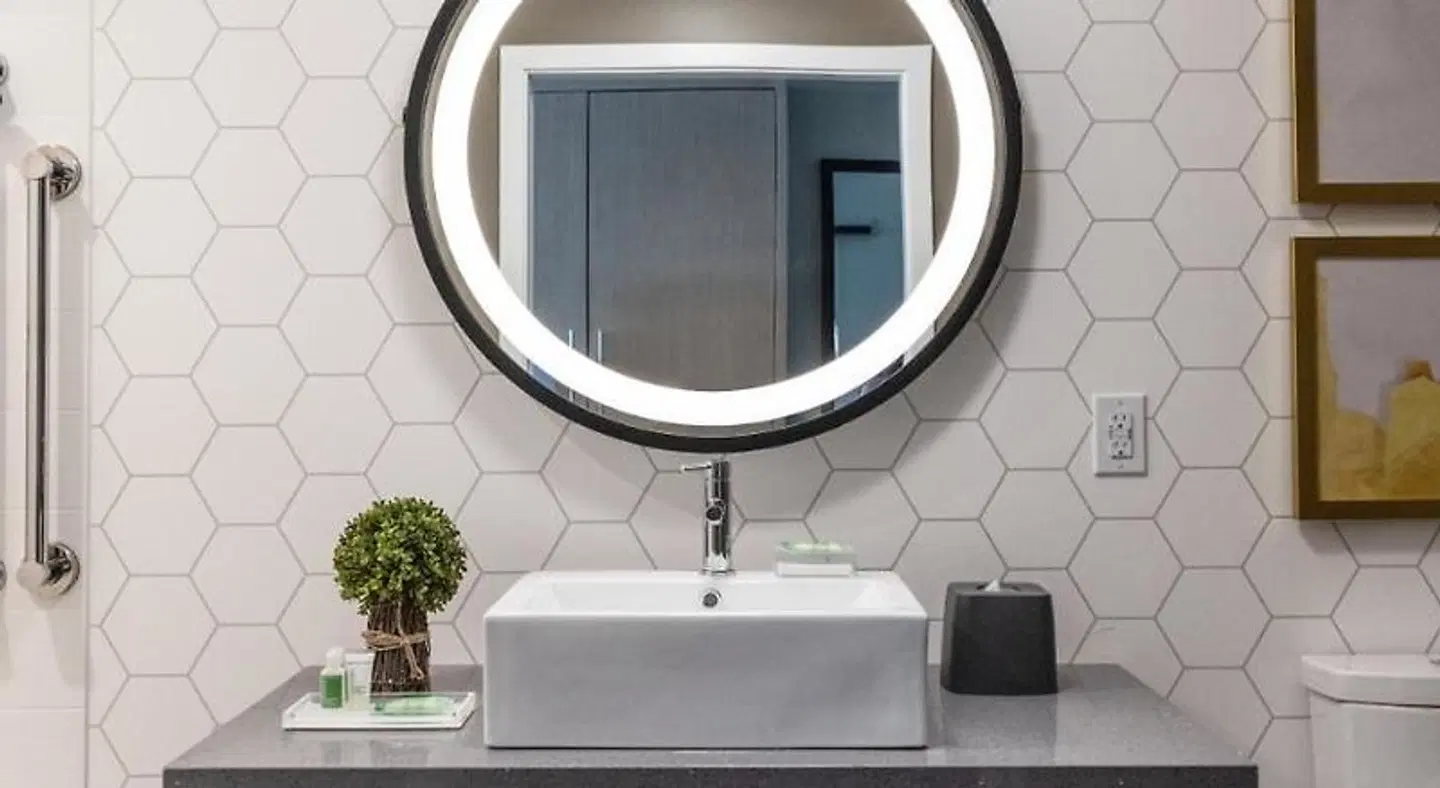 Holiday Inn & Suites Nashville Dtwn - Conv Ctr Badezimmer