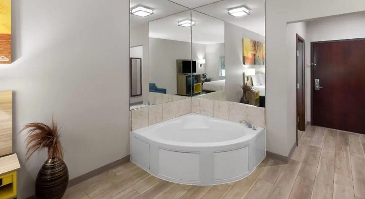 Best Western Plus Sam Houston Inn & Suites Badezimmer