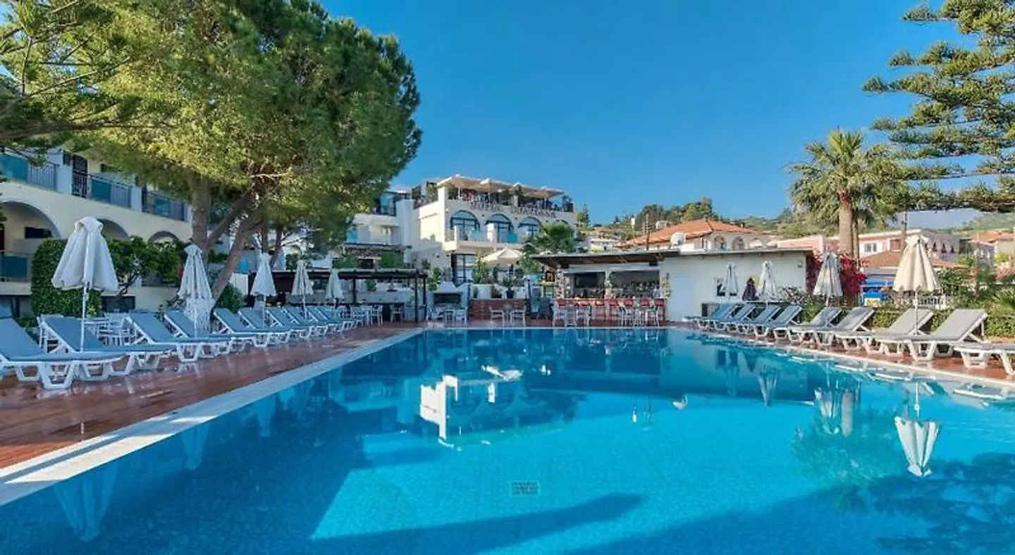 Contessa Hotel OUTDOOR_POOL