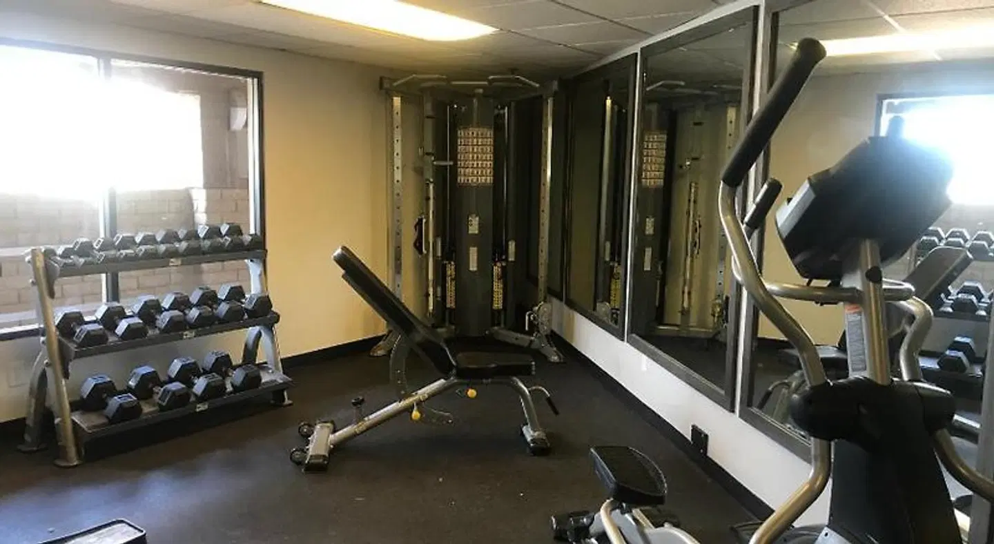 Best Western InnSuites Yuma Mall Hotel & Suites SPORTS_AND_LEISURE