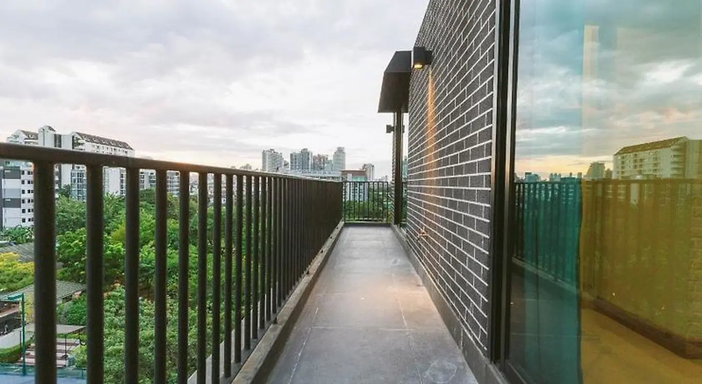 Kokotel Bangkok Sukhumvit 50 Terrasse