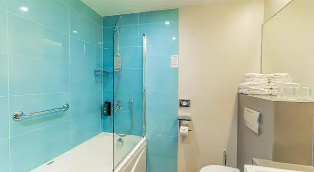 Hestia Hotel Europa Badezimmer