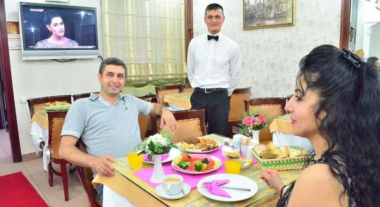 Sirkeci Emek Hotel PEOPLE
