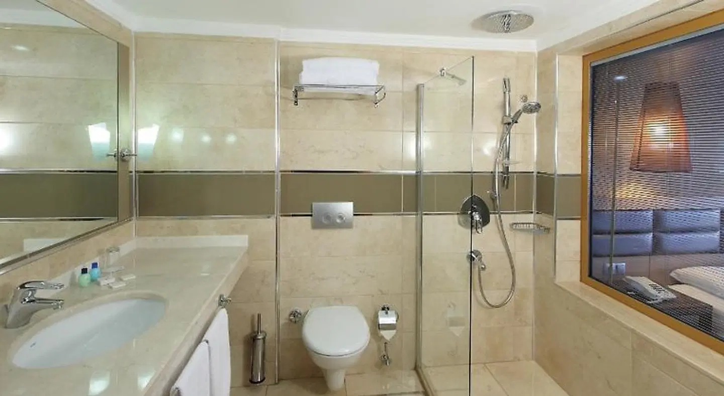 Fortezza Beach Resort Hotel Badezimmer