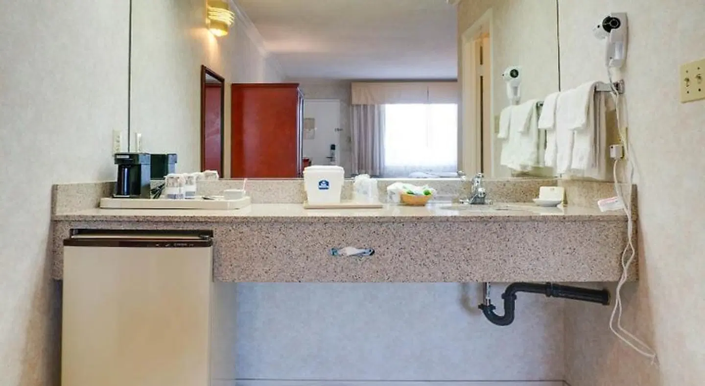 Best Western Orange Plaza Badezimmer