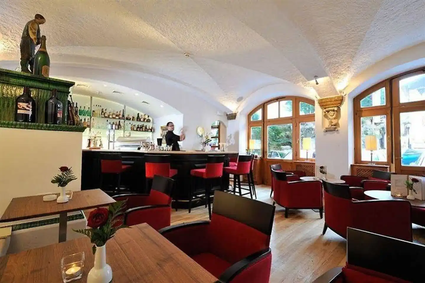 Romantikhotel Im Weissen Rössl Bar