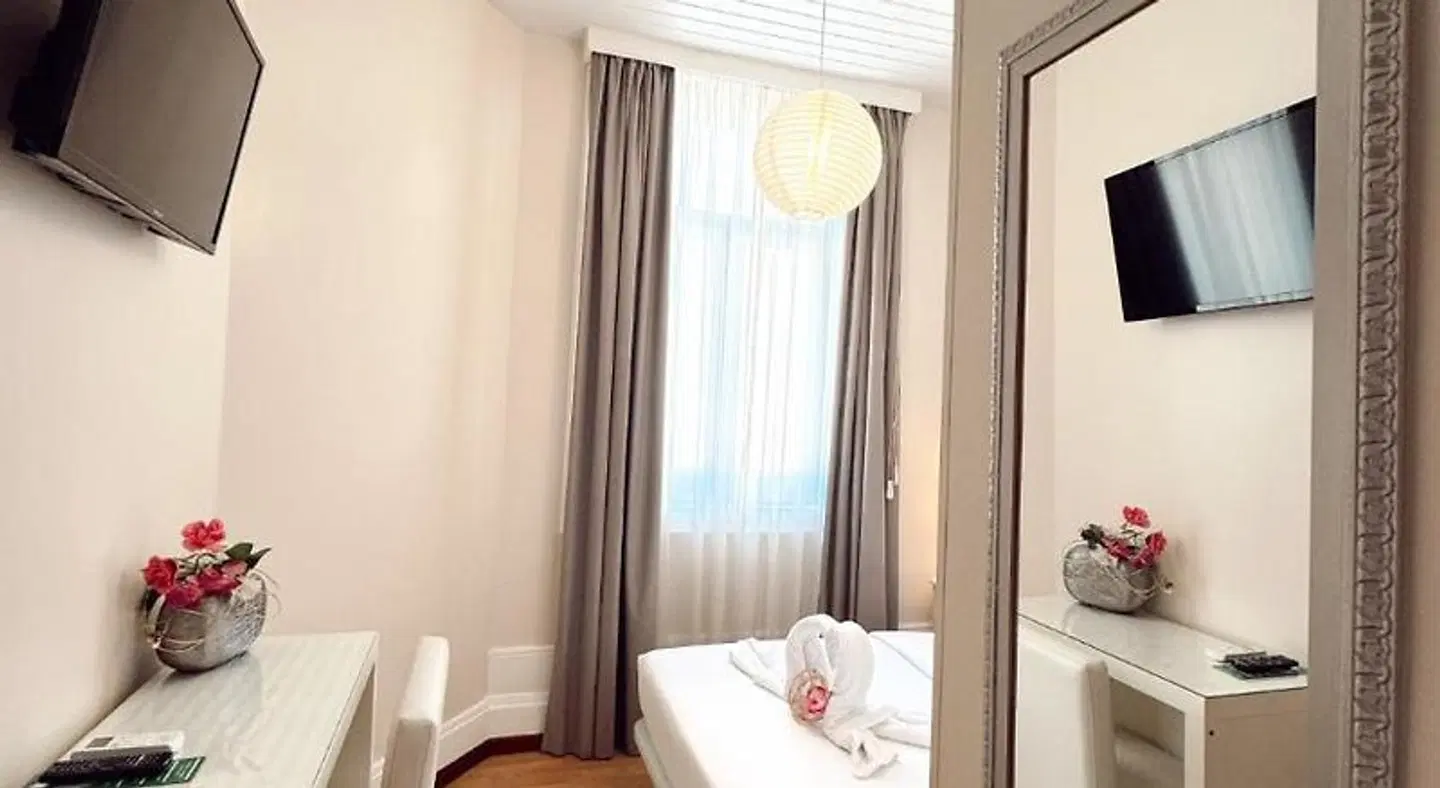 Pensao Central ROOM_EXAMPLE
