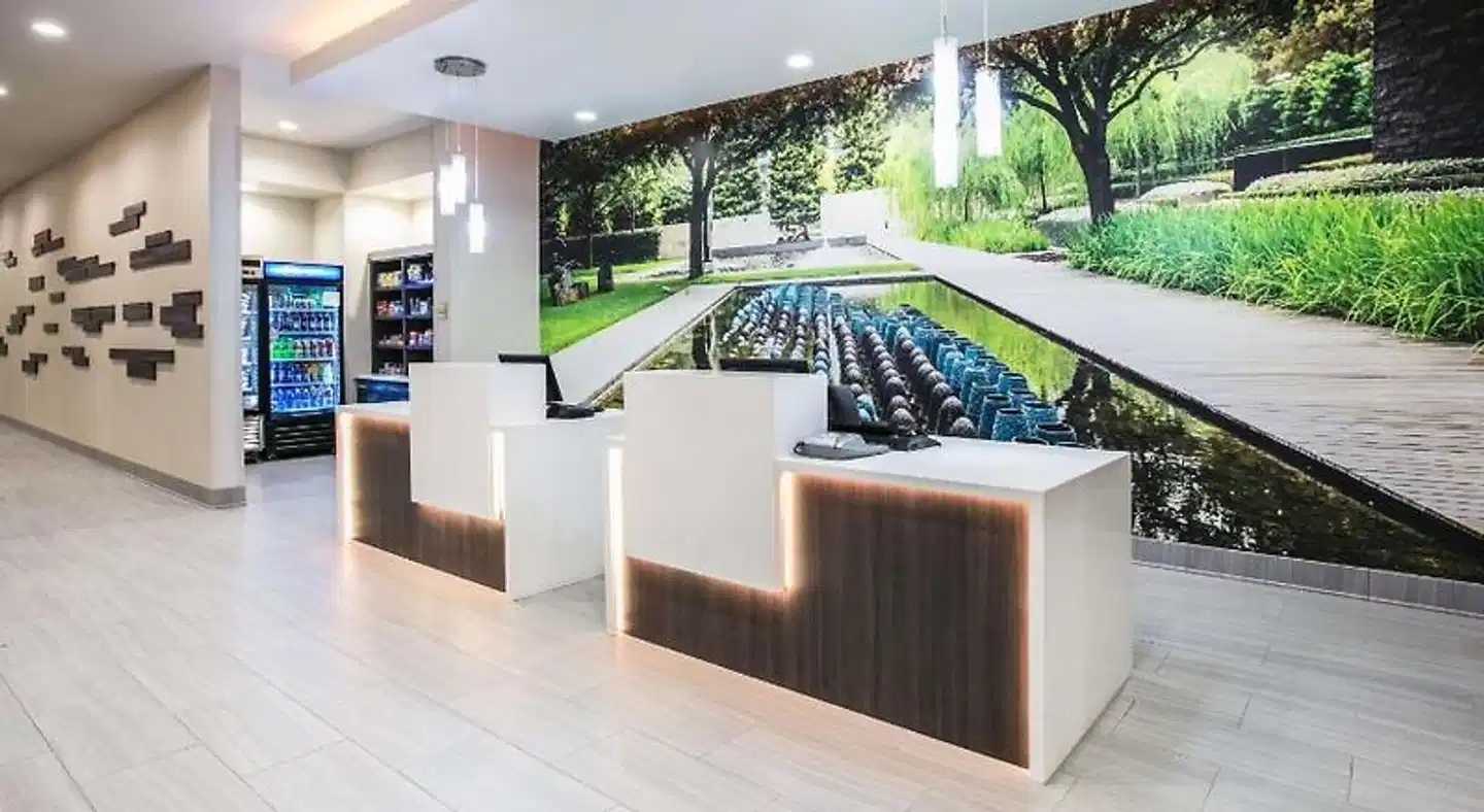 La Quinta Inn & Suites by Wyndham Dallas - Richardson Lobby