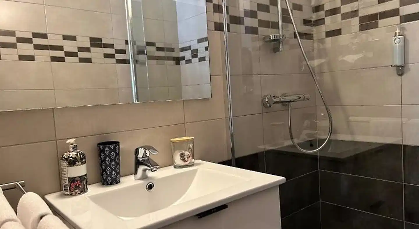 Athénée Badezimmer