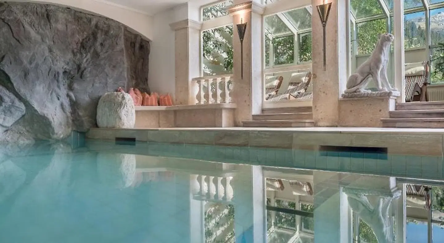 Aktiv- & Wellnesshotel Bergfried Hallenbad