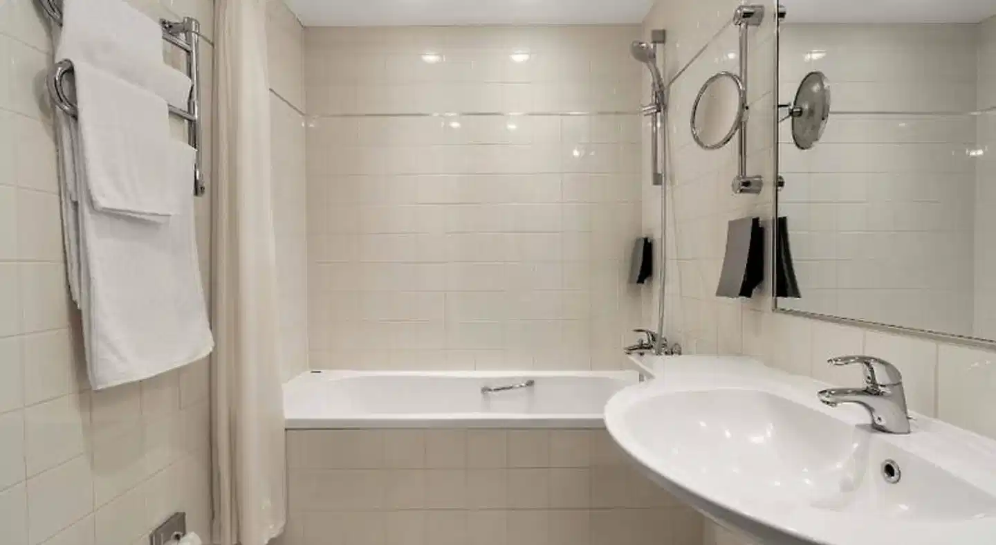 Rixwell Elefant Hotel Badezimmer