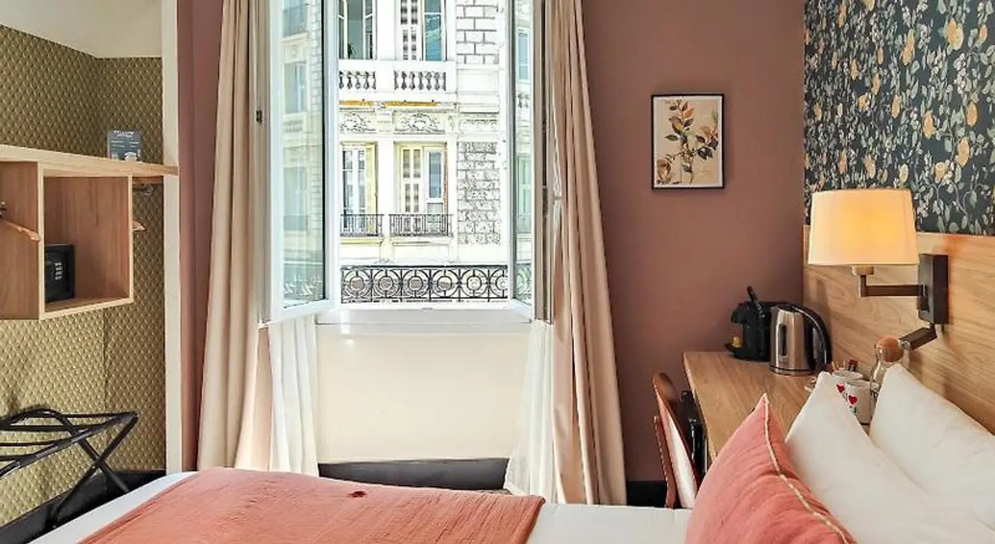 de France ROOM_EXAMPLE
