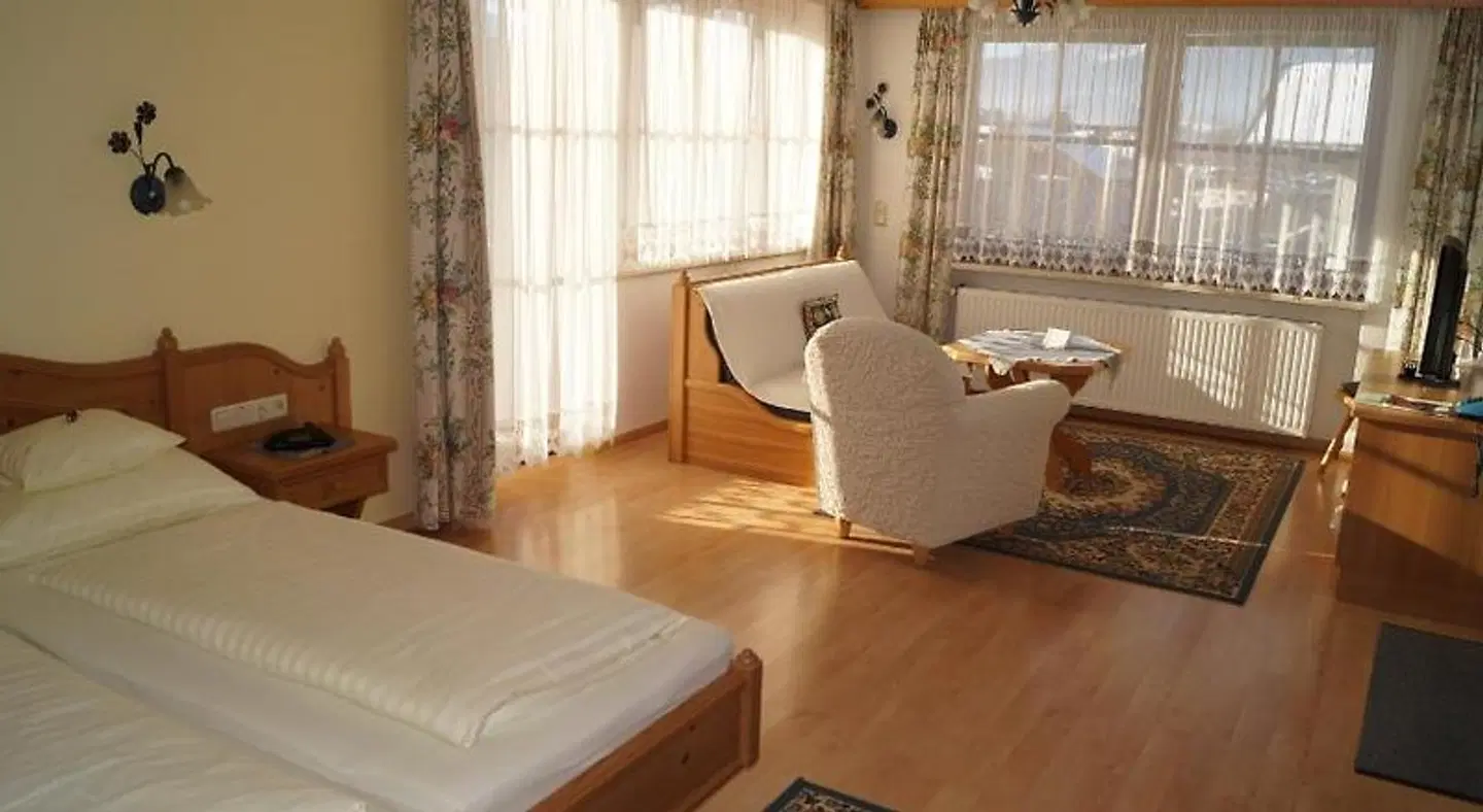 Hotel Sonne ROOM_EXAMPLE