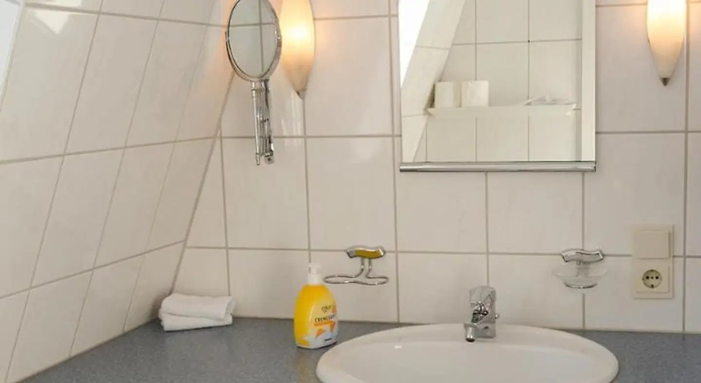 Lange Badezimmer