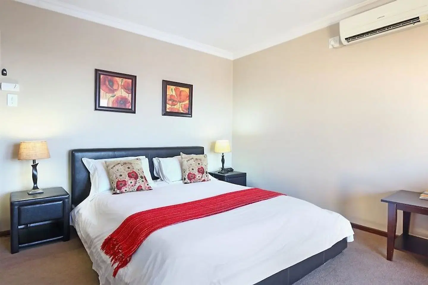 Star Holiday Apartments ROOM_EXAMPLE