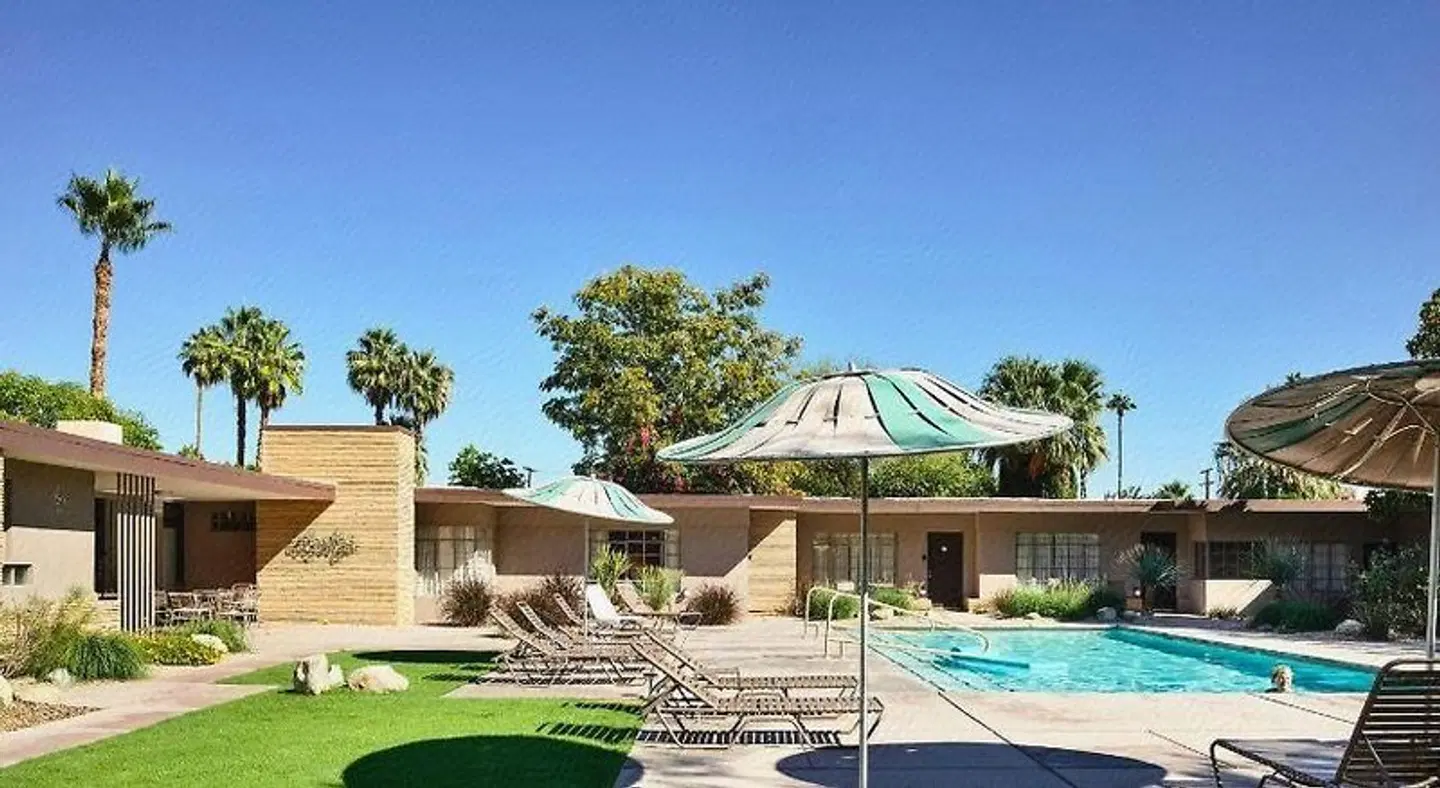 The Hideaway OUTDOOR_POOL