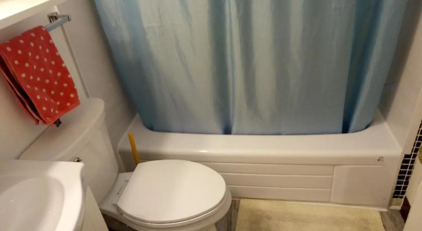 Ottawa Backpackers Inn Badezimmer