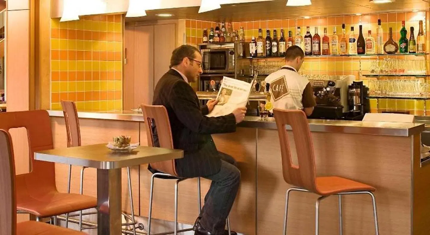 ibis Bourg-en-Bresse Bar