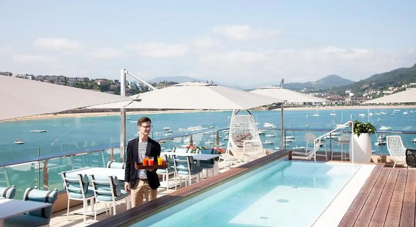 Lasala Plaza Hotel Pool