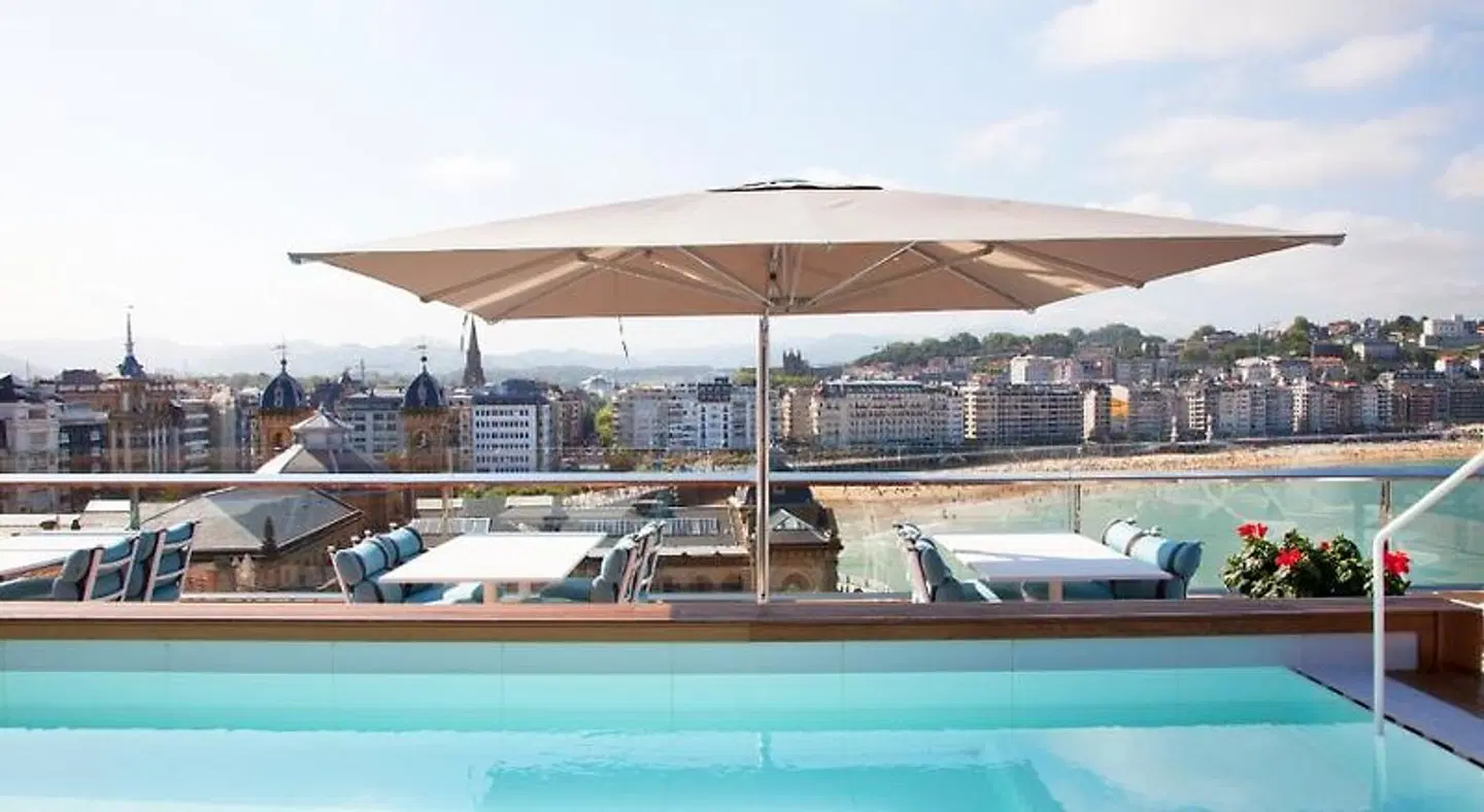 Lasala Plaza Hotel Pool