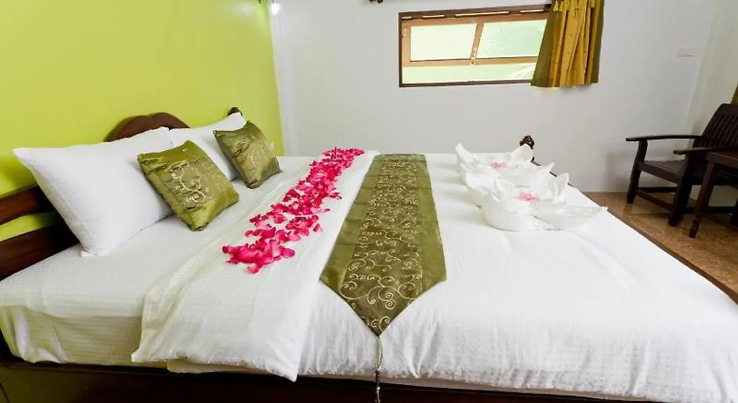 The Mouth Resort ROOM_EXAMPLE