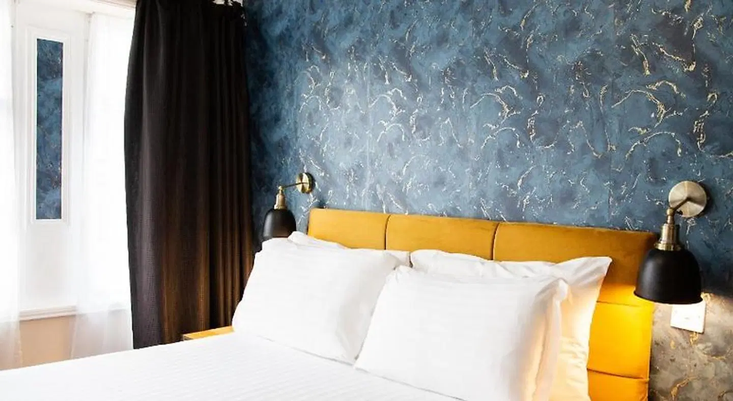 The Montana ROOM_EXAMPLE