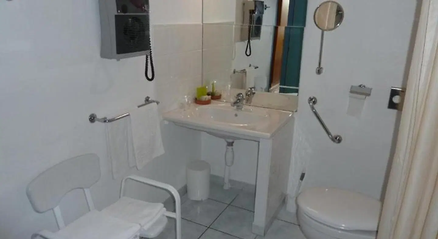 Hôtel du Mont Servy Badezimmer