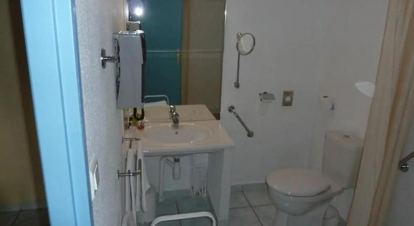 Hôtel du Mont Servy Badezimmer