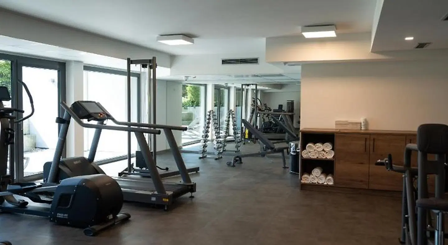 Emils Hotel SPORTS_AND_LEISURE