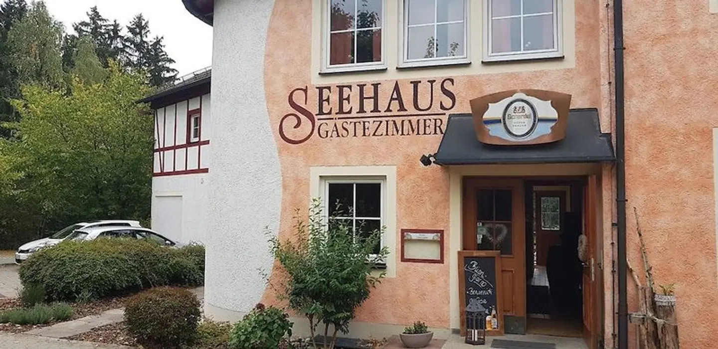 Am Untreusee EXTERIOR