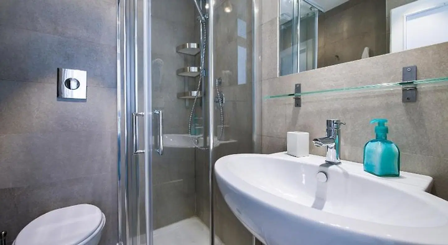 B&B White Badezimmer