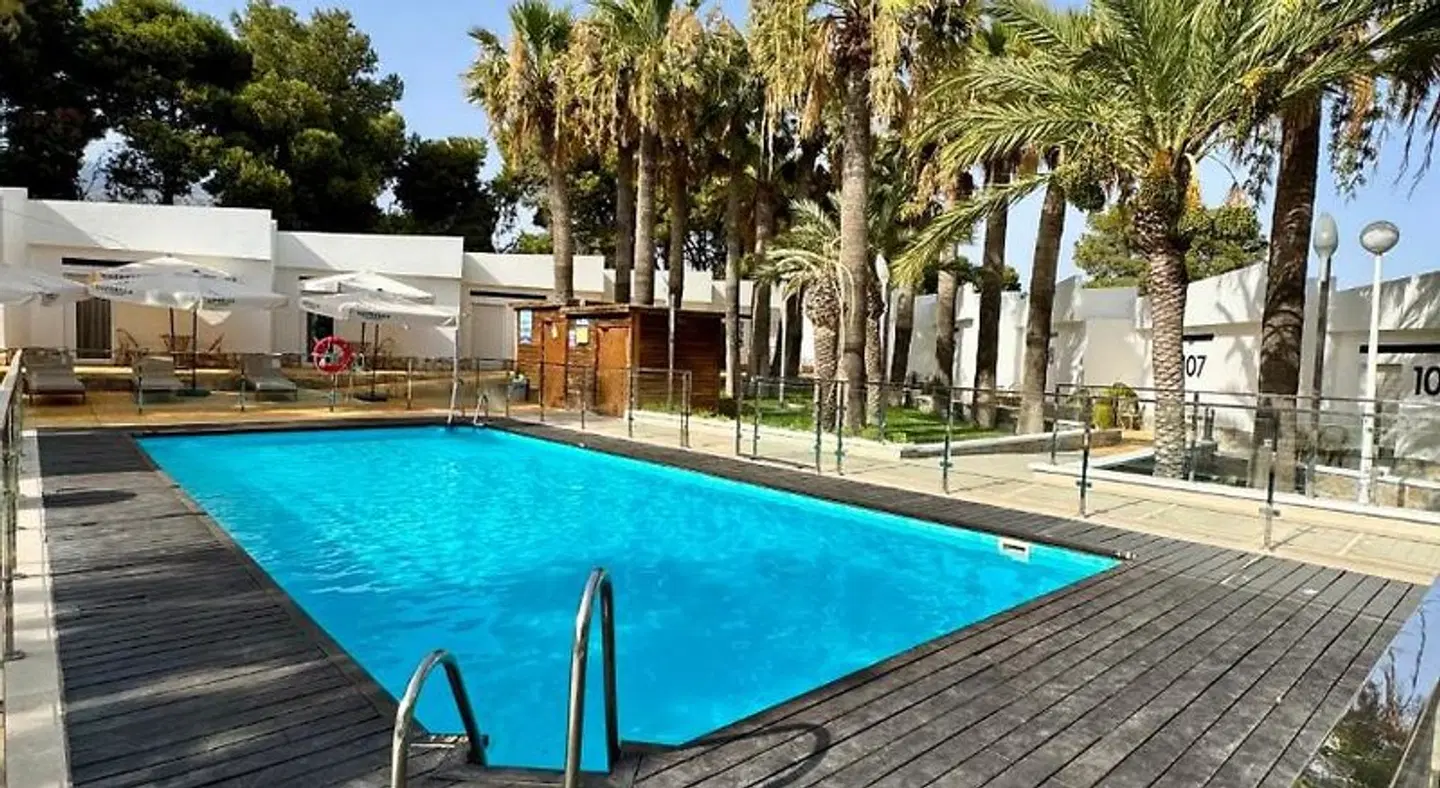 El Eden OUTDOOR_POOL