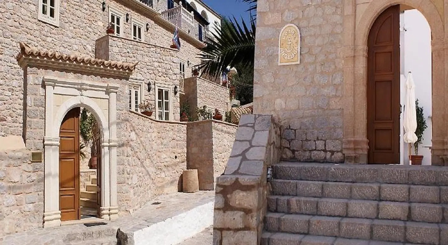 Angelica VIP Boutique Hotel EXTERIOR