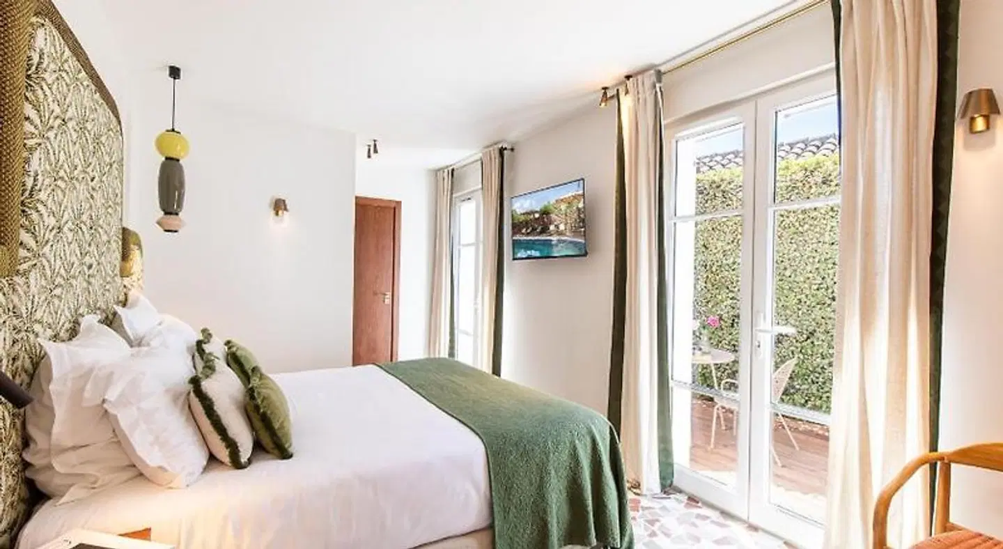 Hotel Lou Cagnard ROOM_EXAMPLE