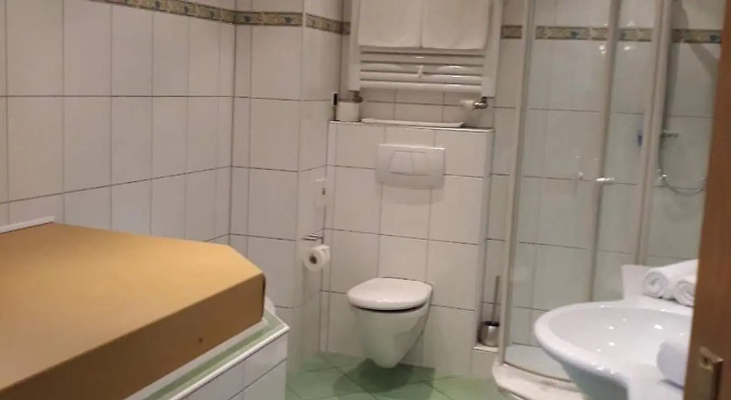 Zur Sonne Badezimmer