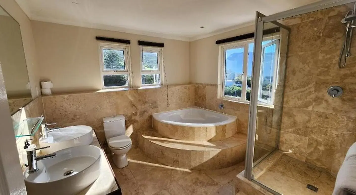 Hout Bay Breeze Badezimmer