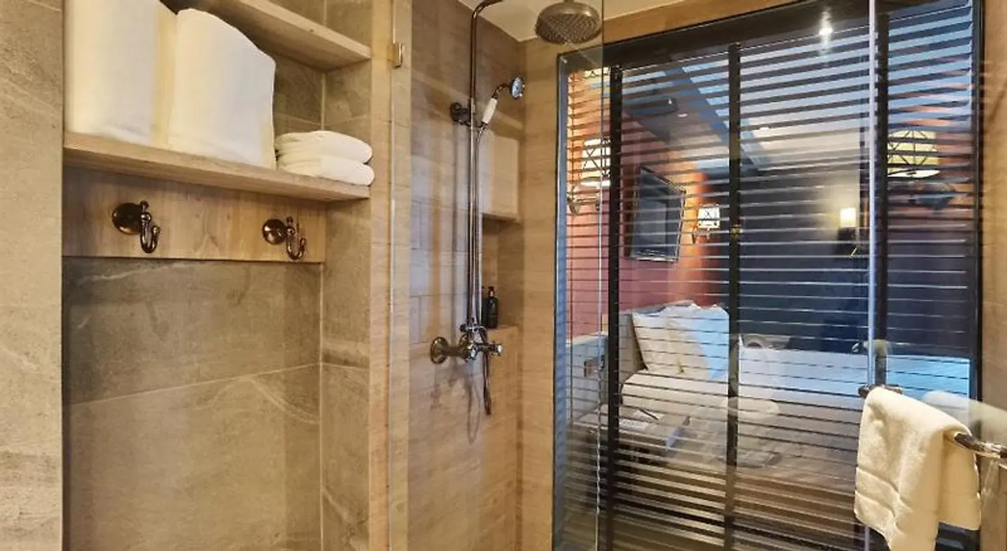 The Coach Boutique Hotel Sukhumvit 14 Bangkok by Compass Hospitality Badezimmer