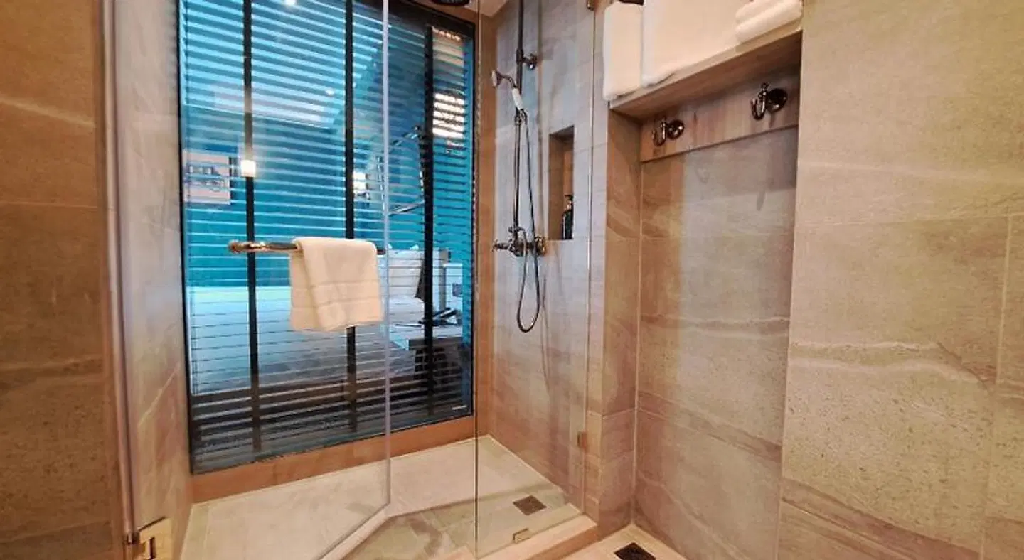 The Coach Boutique Hotel Sukhumvit 14 Bangkok by Compass Hospitality Badezimmer